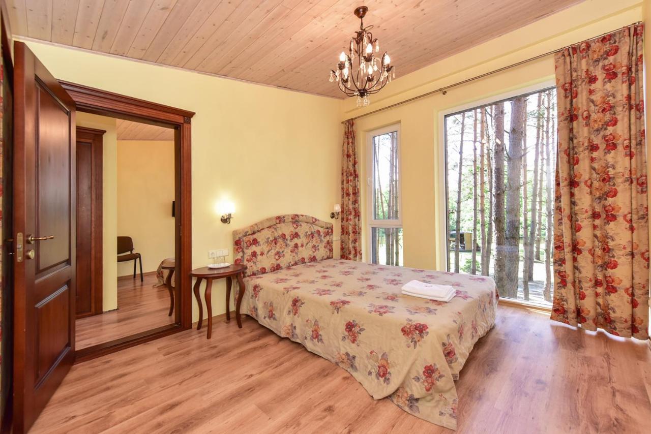 Pusu Takas Hotel Andrioniskis Екстериор снимка