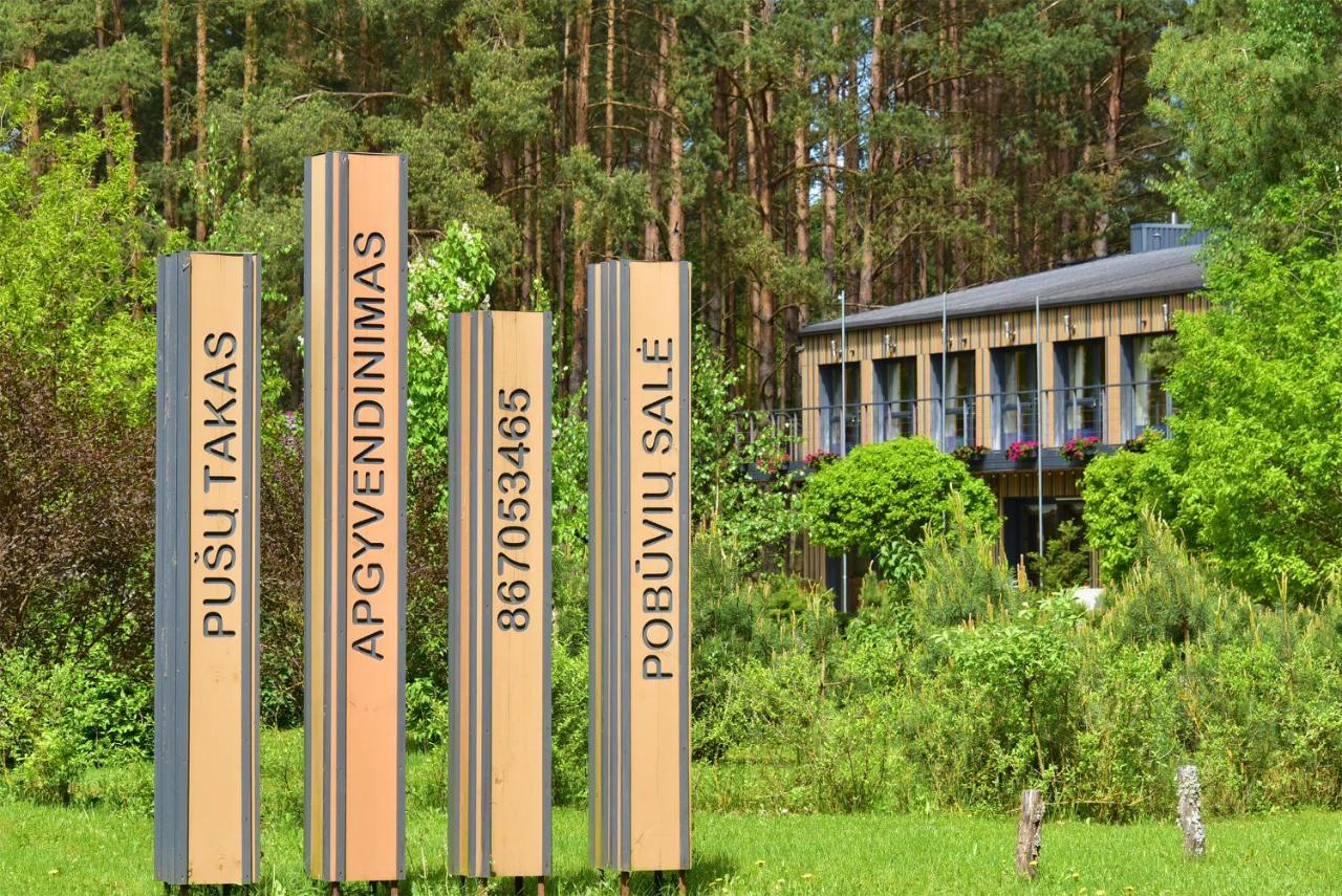 Pusu Takas Hotel Andrioniskis Екстериор снимка
