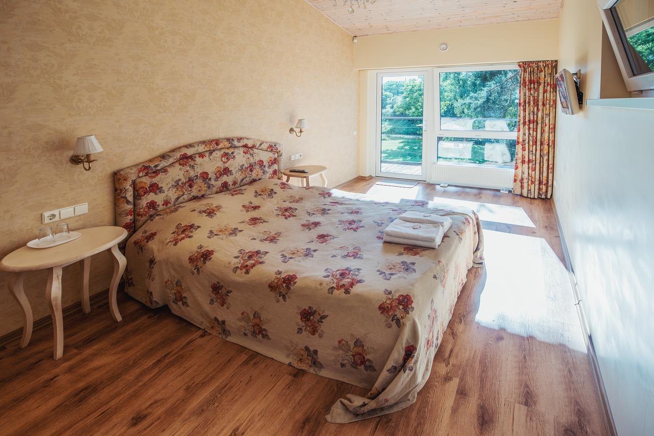Pusu Takas Hotel Andrioniskis Стая снимка