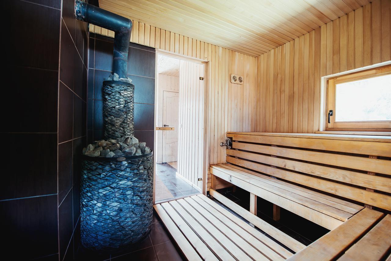 Pusu Takas Hotel Andrioniskis Екстериор снимка